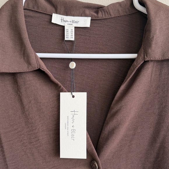 Elegant Dark Brown Button-Down Shirt - Picture 2 of 3